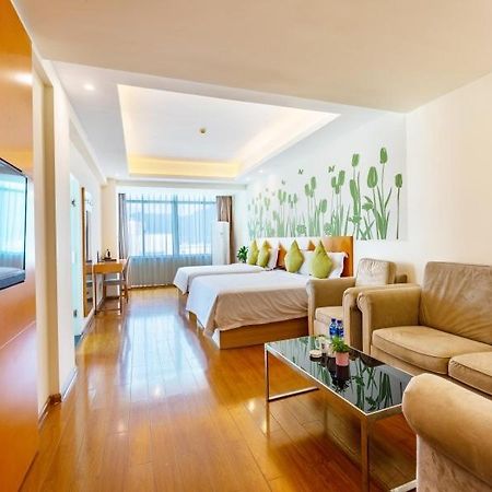 Greentree Alliance Sanya Jiyang District Yalongwan Road Hotel Екстериор снимка