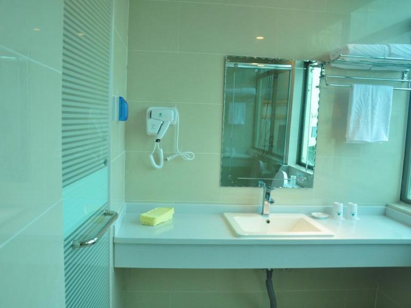 Greentree Alliance Sanya Jiyang District Yalongwan Road Hotel Екстериор снимка